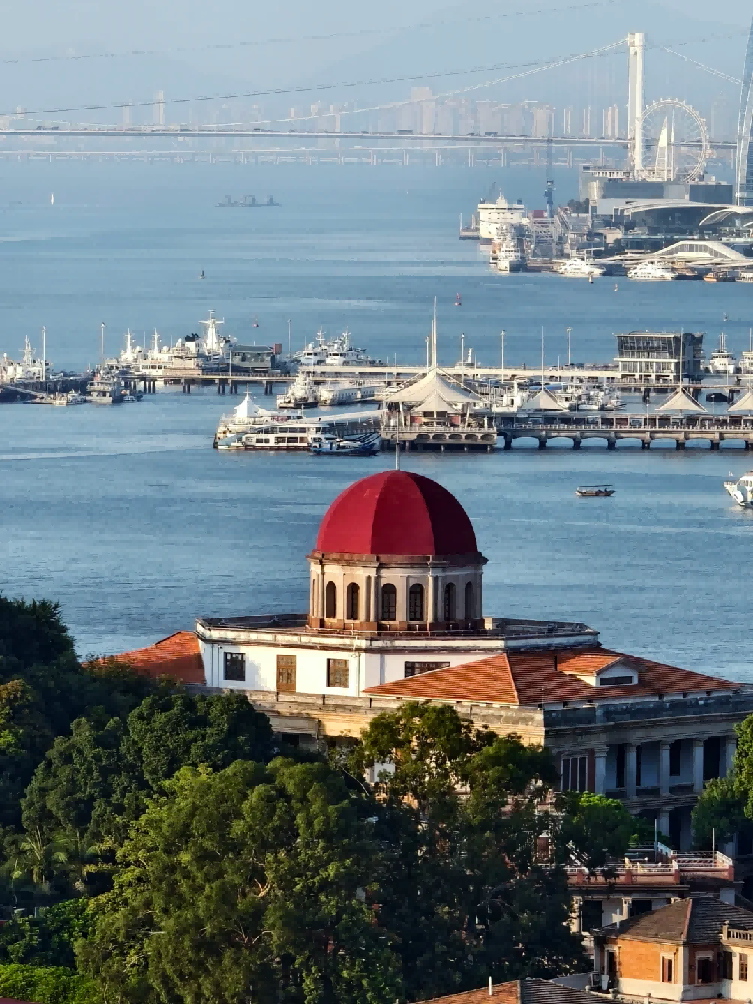 Mountain–Sea Trail and Gulangyu